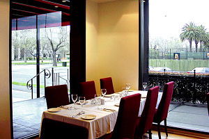 Red Terrace - Restaurant Darwin 0