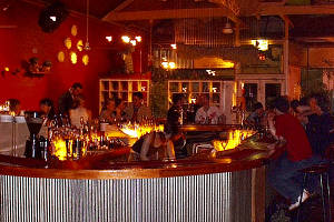 Monties Bar - Restaurant Darwin 0