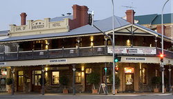 Coopers Alehouse At The Earl - Restaurant Darwin 0