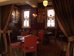 Benjamin On Franklin - Restaurant Darwin 3