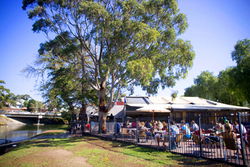 Anglers Tavern - Restaurant Darwin 3