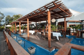 Boat House Tavern - Restaurant Darwin 1