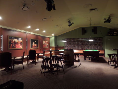 Castle Hill Tavern - Restaurant Darwin 5