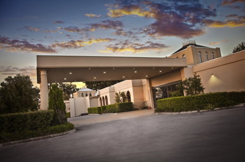 Shangri-La Gardens - Restaurant Darwin 0
