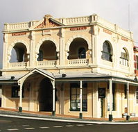 Empire Hotel - Restaurant Darwin