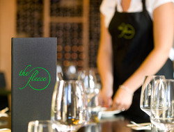 Golden Fleece Hotel - Restaurant Darwin 3