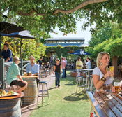 The Edinburgh Hotel and Cellars - Restaurant Darwin