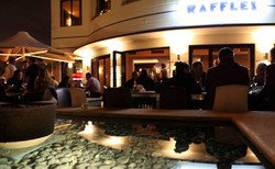 Raffles Hotel Lounge Bar - Restaurant Darwin 2