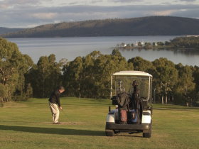 North West Bay Golf Club - Restaurant Darwin 0