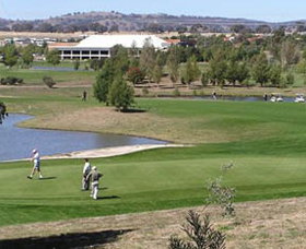 Gungahlin Lakes Golf And Community Club - Restaurant Darwin 0