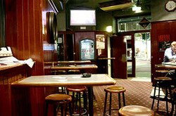 Brighton Up Bar - Restaurant Darwin 0
