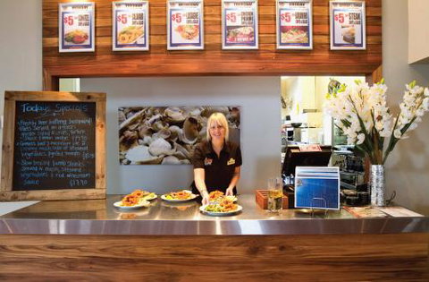 Hoey Moey–Park Beach Hotel - Restaurant Darwin 2