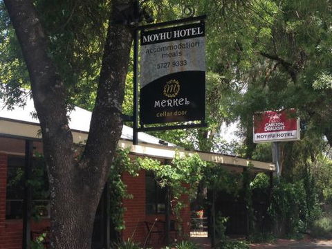 Moyhu Hotel - Restaurant Darwin 1