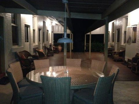Moyhu Hotel - Restaurant Darwin 3