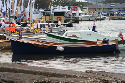 Davistown Putt Regatta And Wooden Boat Festival - Restaurant Darwin 0