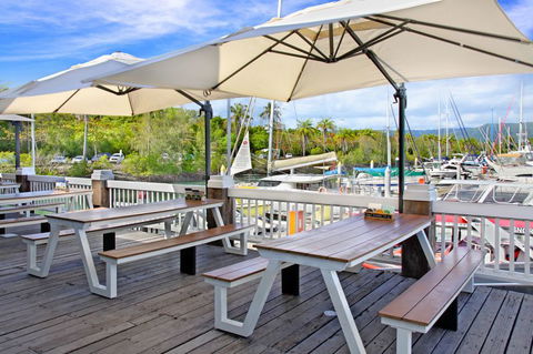 Hemingway's Brewery Port Douglas - Restaurant Darwin 0