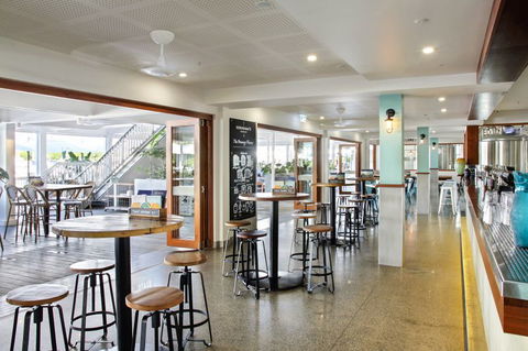 Hemingway's Brewery Port Douglas - Restaurant Darwin 4