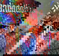 Psychedelic 70s Show The Retro Girls - Restaurant Darwin