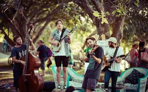 Buskers By The Lake - Restaurant Darwin 1