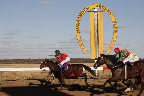 Hughenden  Cup Races - Restaurant Darwin 0