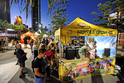 Surfers Paradise Beachfront Markets - Restaurant Darwin 0