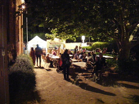 Maldon Folk Festival - Restaurant Darwin 2