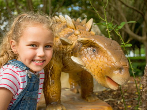 Mega Creatures At Hunter Valley Gardens - Postponed - Restaurant Darwin 2