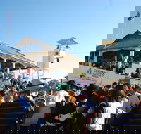 Talmoi Picnic Races - Restaurant Darwin