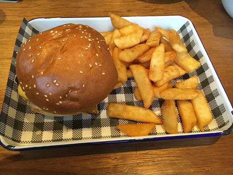 Junction Beer Hall & Wine Bar - Restaurant Darwin 0