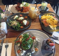 Eating Station - Restaurant Darwin
