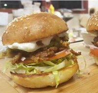 Cody's Cafe Manor Lakes - Restaurant Darwin