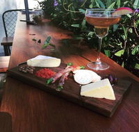 One Wild Apple - Restaurant Darwin