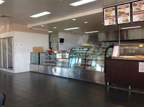 Ararat Roadhouse Restaurant - Restaurant Darwin 0