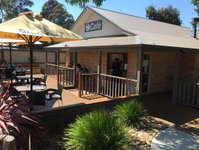 Shady Oaks Cafe
