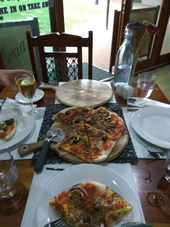Eildon Woodfire Pizza - Restaurant Darwin 0