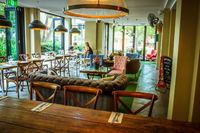 Simple  Irresistible Thai Restaurant