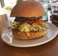 Poppy Grassy - Restaurant Darwin