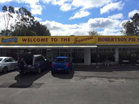 Robertson Pie Shop - Restaurant Darwin 0