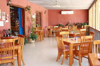 White Cliffs Takeaway and White Cliffs Restaurant Darwin Restaurant Darwin