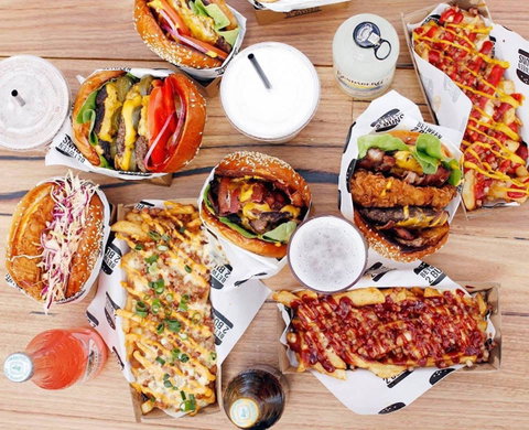 Between 2 Buns - Altona - Restaurant Darwin 0