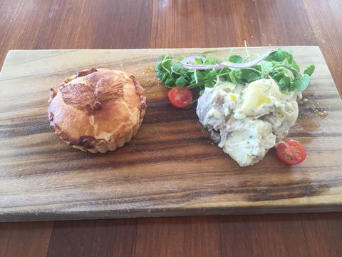 Raw Grocer - Restaurant Darwin 0