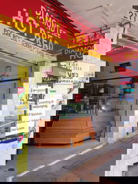 Diamond Lee Hot Bread