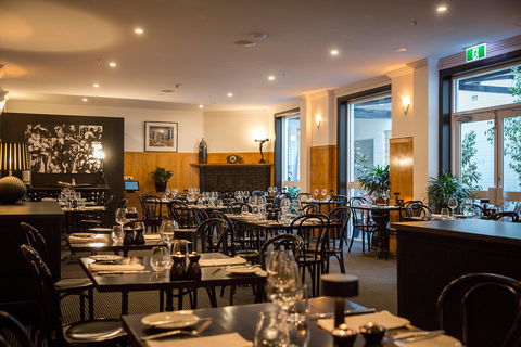 Deco Wine Bar And Restaurant - Restaurant Darwin 0