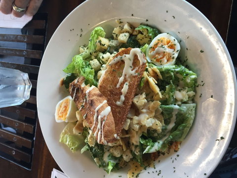 Lucky Star Tavern - Restaurant Darwin 0