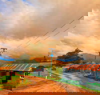 Hartzview Vineyard Heritage Pickers Hut Village - Restaurant Darwin