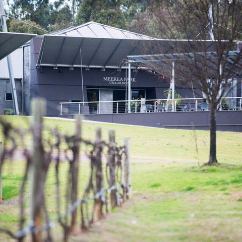 Meerea Park - Restaurant Darwin 1