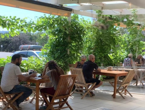 Barney's Of Bookham - Restaurant Darwin 1