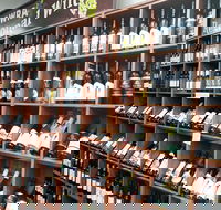 Cowra Visitor Information Centre Wine Selection - Restaurant Darwin