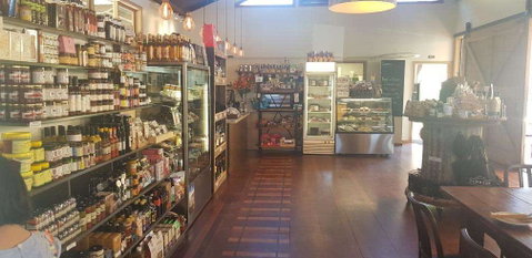 Hunter & Barrel - Restaurant Darwin 0