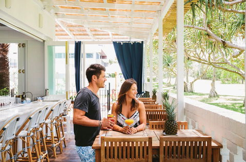 Paper Daisy - Restaurant Darwin 1